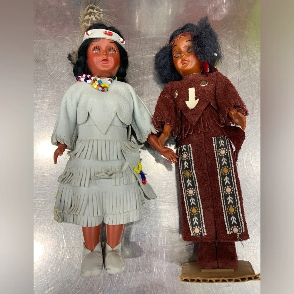 2 Vintage Carlson Dolls Native American Indian Indigenous Dolls, one w/ papoose